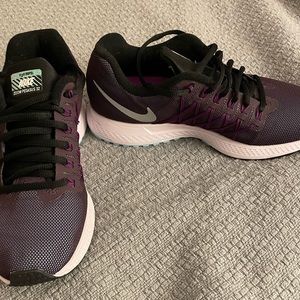 Nike zoom Pegasus 32 H2O repel, size 7, new, never worn